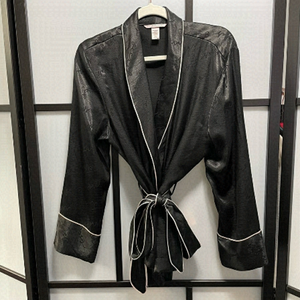 𝅺Victoria Secret Black Satin Robe with Ballet Pink Trim Women’s Lingerie